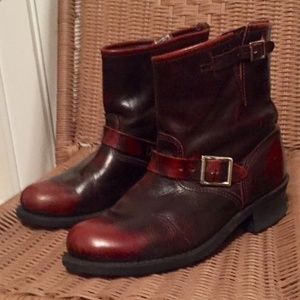FRYE 8R Engineer Boots (Womens sz10)
